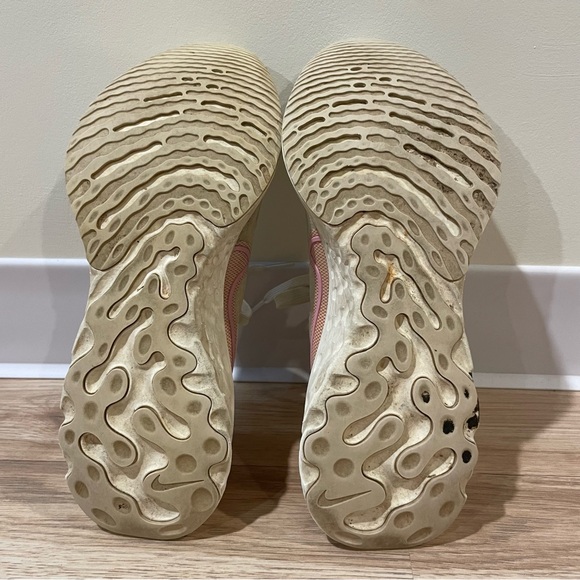 Nike React Infinity Running Shoes - Picture 2 of 8